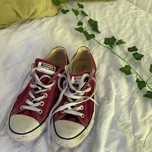 Women’s Burgundy Converse